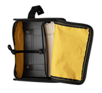 Sac de transport sécurisé pour chèques avec plaques polypropylène rigides, et plaque coulissante pour maintenir les chèques
